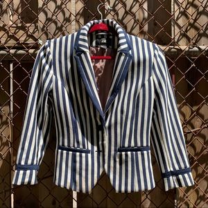H&M circus blazer!